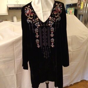 Johnny Was Embroidered Velvet top, Size XXL